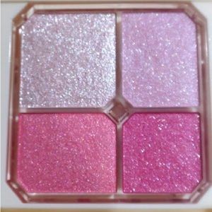 Meet your Posher, Hollee